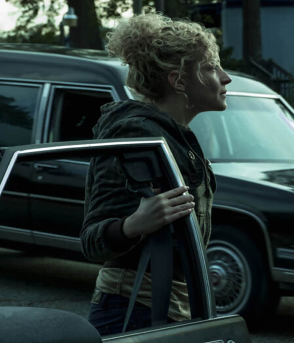 Julia Garner Ozark S02 Ruth Langmore Plaid Hooded Jacket