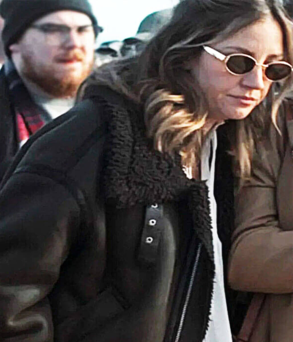 Abby Elliott All Her Fault S01 Green Shearling Jacket