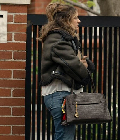 Abby Elliott All Her Fault S01 Green Shearling Jacket