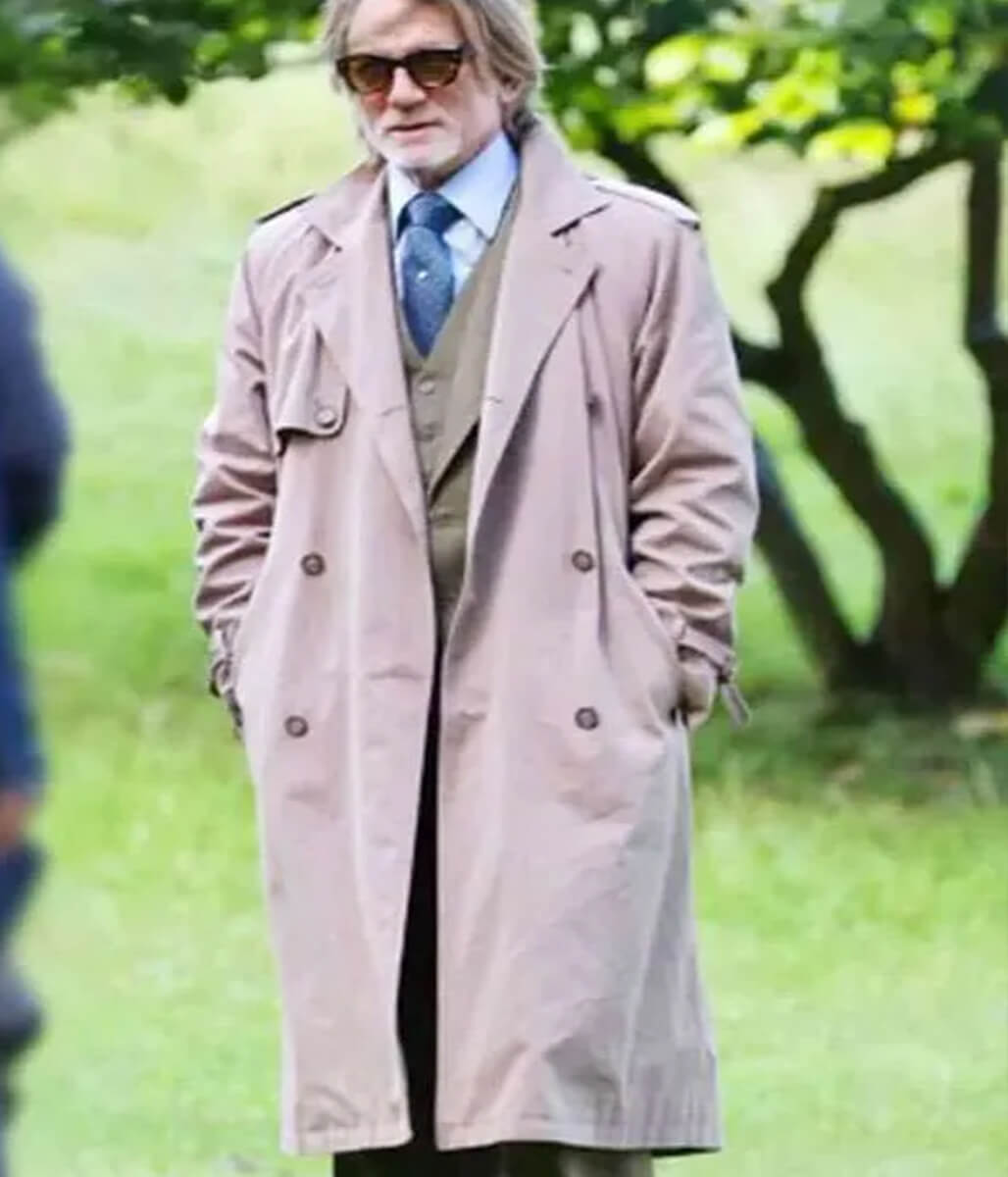 Daniel Craig Wake Up Dead Man 2025 Beige Coat