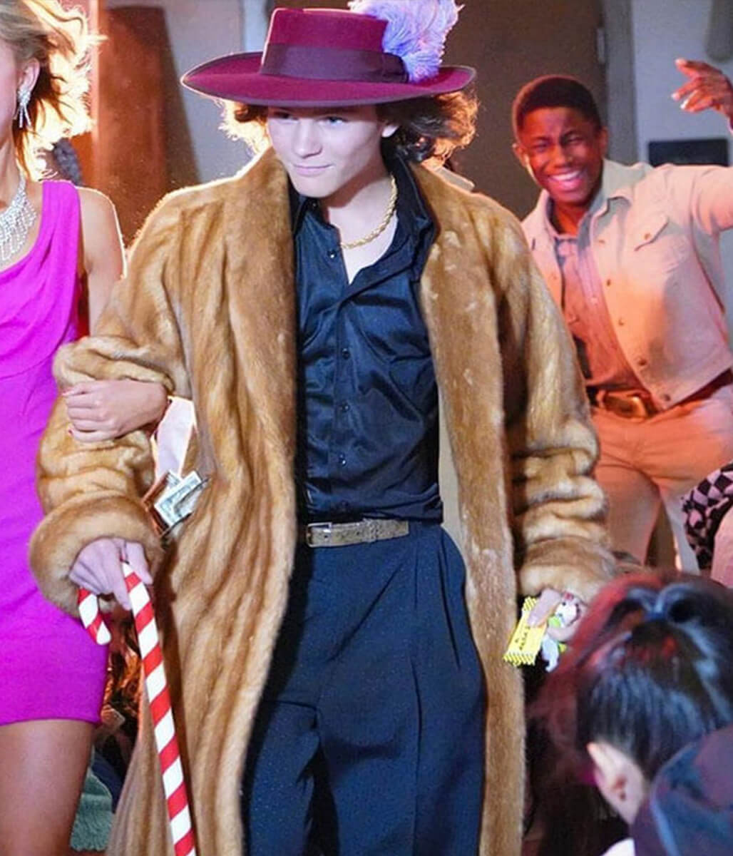 Georgie Cooper Young Sheldon S03 Brown Fur Coat