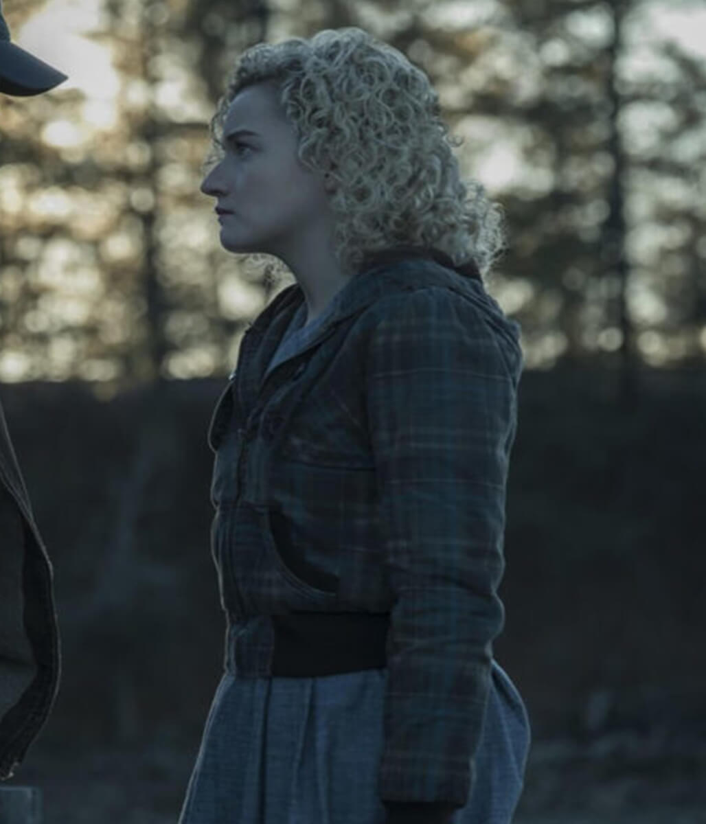 Julia Garner Ozark S02 Ruth Langmore Plaid Hooded Jacket