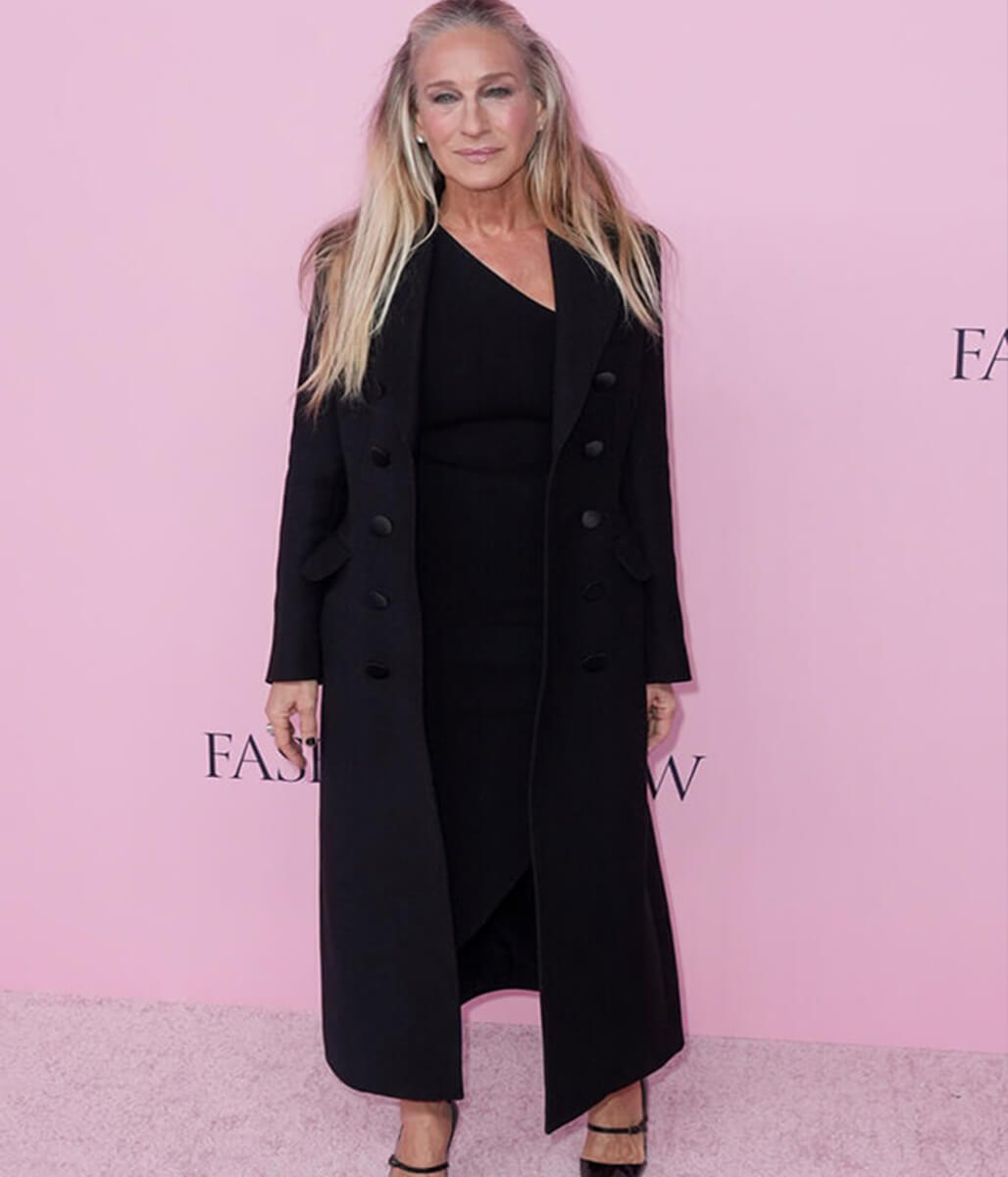 Sarah Jessica Parker Victorias Secret 2025 Black Coat