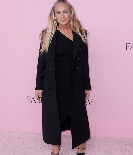 Sarah Jessica Parker Victorias Secret 2025 Black Coat