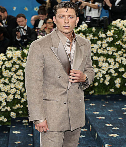 Tom Francis Met Gala 2025 Beige Tuxedo